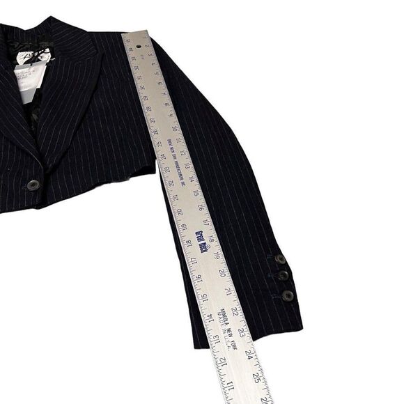 Zara Blazer Women’s XS Black Pinstripe Crop Single Button Limited Edition Fall - Picture 8 of 11
